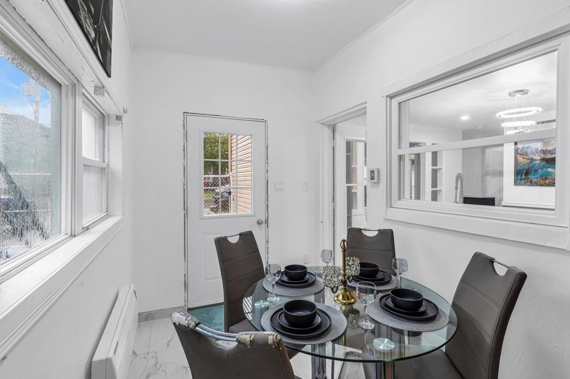 Beautiful 2 Bdr South Shore Montreal Longueuil Exterior photo