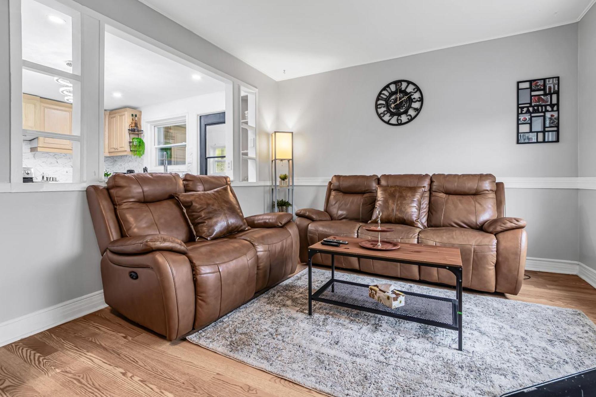 Beautiful 2 Bdr South Shore Montreal Longueuil Exterior photo